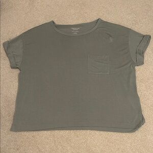 American Eagle Soft & Sexy Women's Olive Short Sleeve Tee